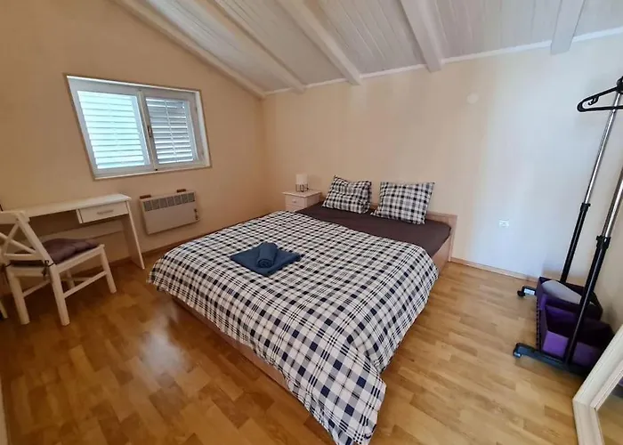 Prostorny Domov V Nejkrasnejsi Casti Chorvatska شقة فوديس